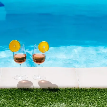 Dolce Retreat At Golf